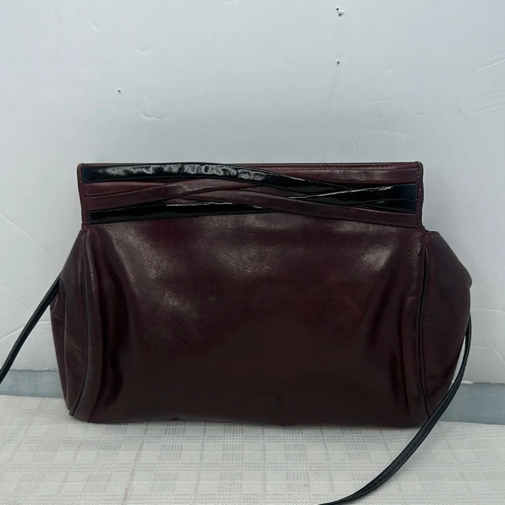 Salvatore Ferragamo Burgundy leather Shoulder Bag